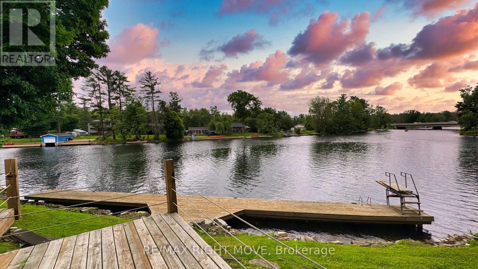 Property at 1012 COWBELL LANE image 4