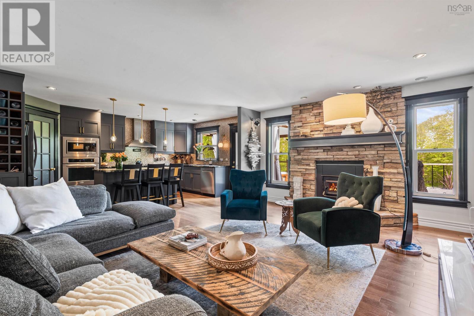 Property at 390 Gleneagles Drive image 3