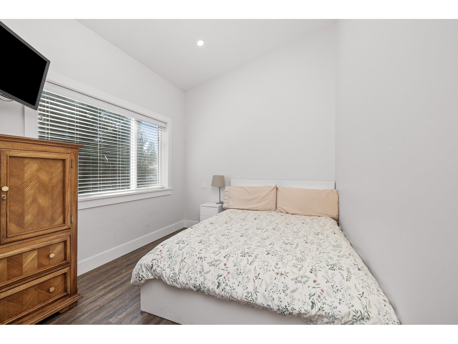 Property at 32560 DOWNES ROAD image 5