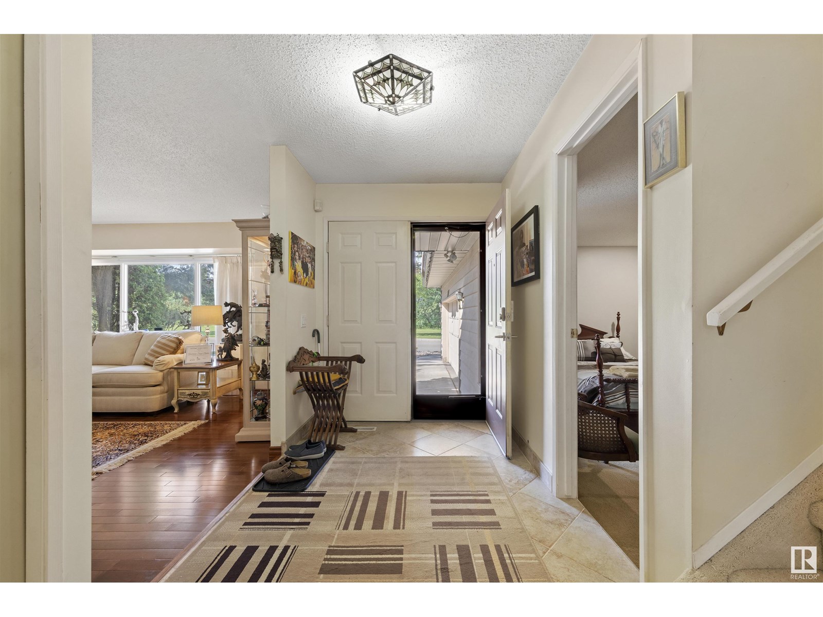 Property at 2811 125 ST NW image 1