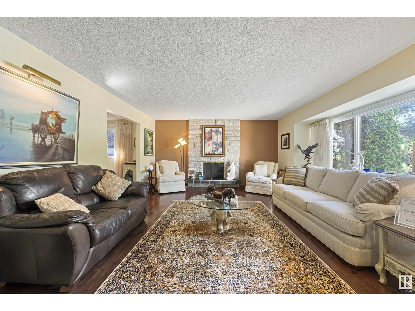 Property at 2811 125 ST NW image 2