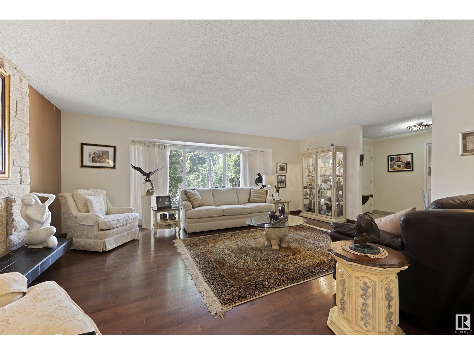 Property at 2811 125 ST NW image 3