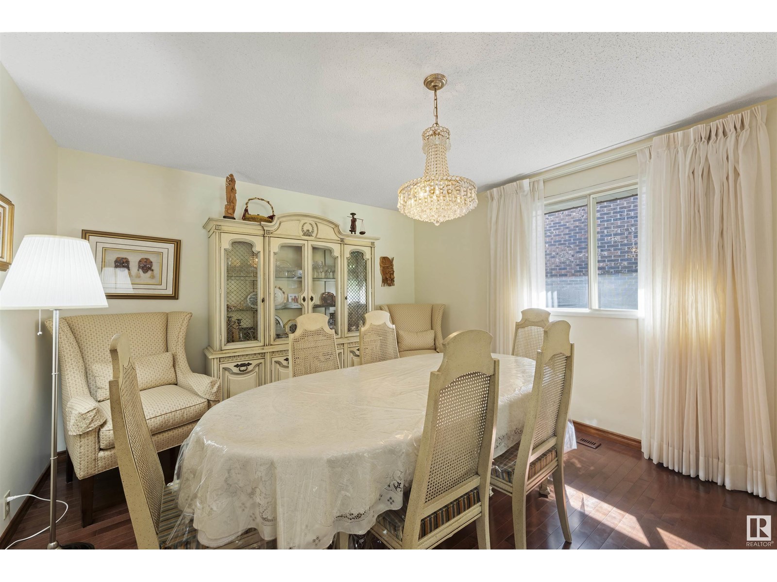 Property at 2811 125 ST NW image 4