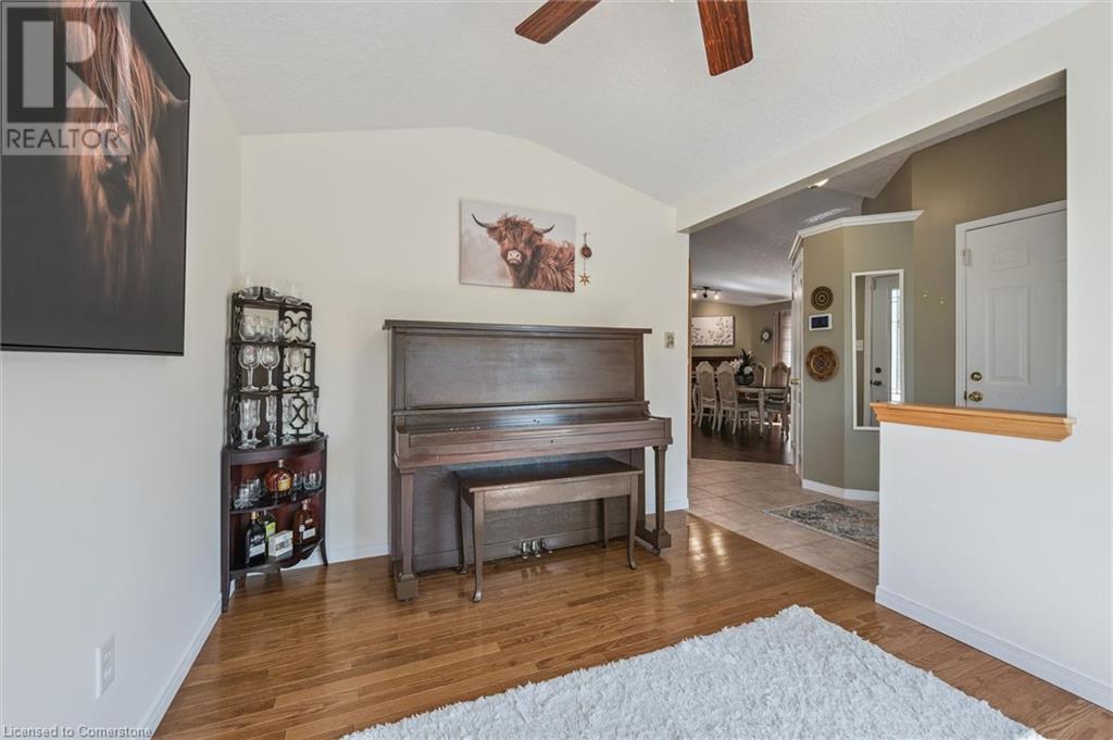 Property at 576 WINDJAMMER Way image 3