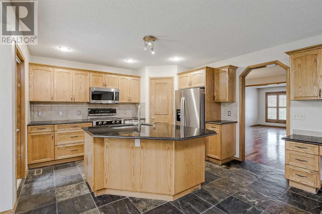 Property at 30 Sunset Way SE image 2