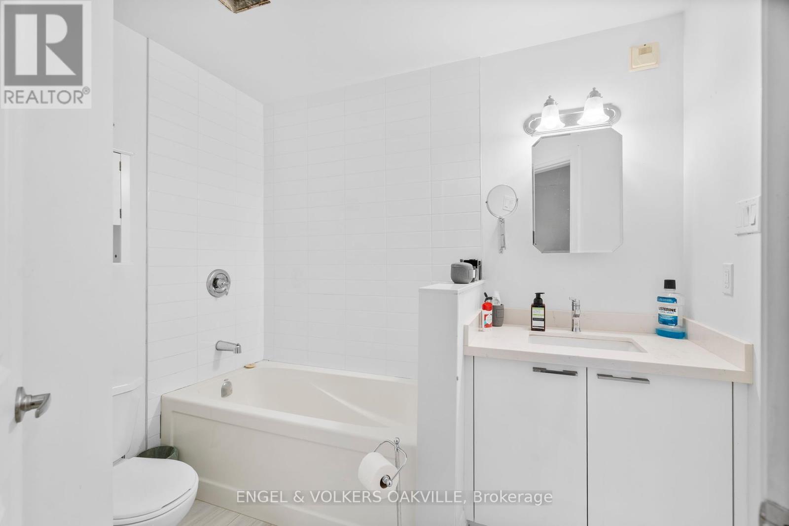 416 - 100 Bronte Road, Oakville, Ontario  L6L 6L5 - Photo 20 - W12258394