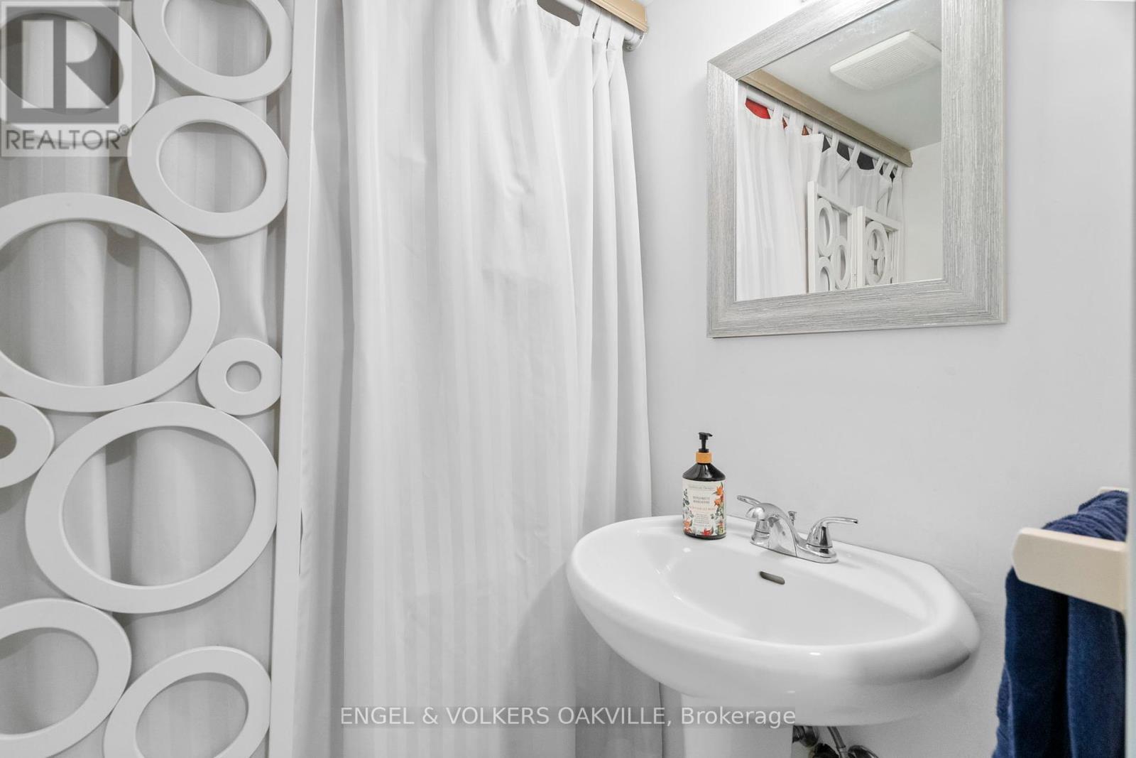 416 - 100 Bronte Road, Oakville, Ontario  L6L 6L5 - Photo 21 - W12258394