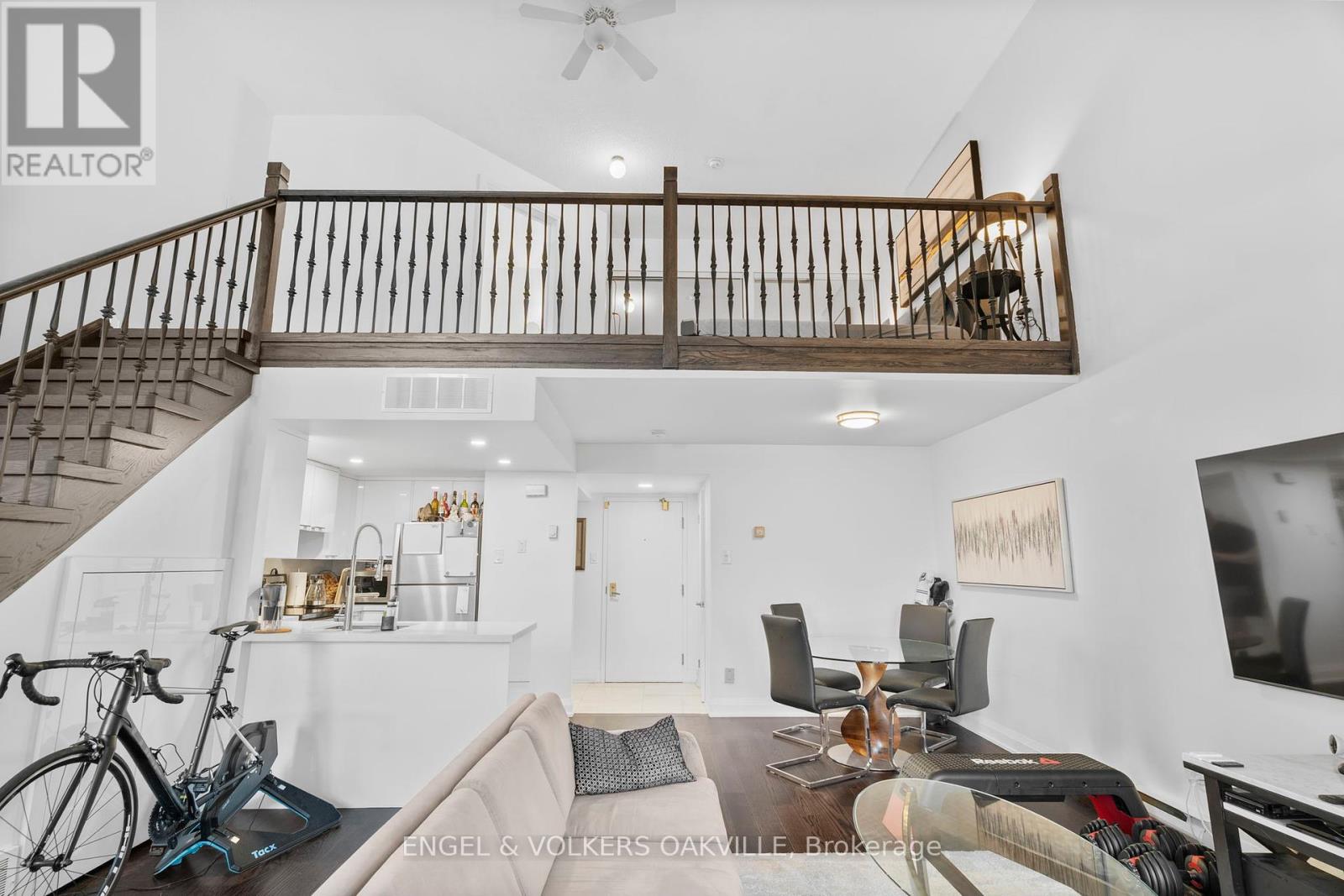 416 - 100 Bronte Road, Oakville, Ontario  L6L 6L5 - Photo 4 - W12258394
