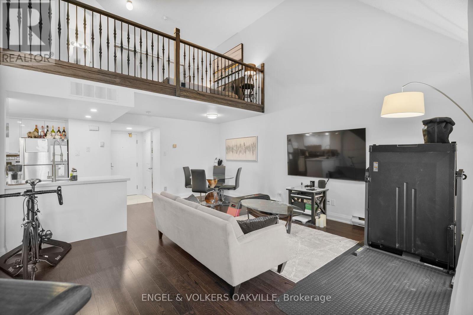 416 - 100 Bronte Road, Oakville, Ontario  L6L 6L5 - Photo 8 - W12258394