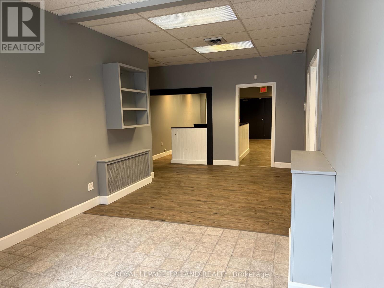 Main Floor - 656 Talbot Street, St. Thomas, Ontario  N5P 1C8 - Photo 13 - X12258441