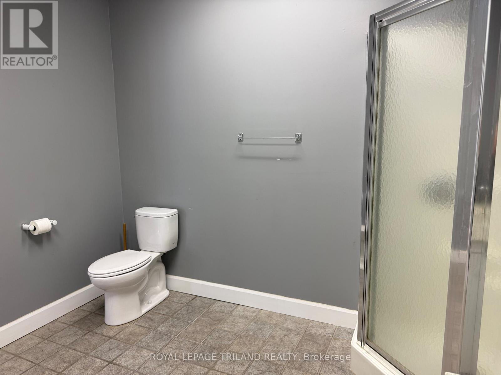 Main Floor - 656 Talbot Street, St. Thomas, Ontario  N5P 1C8 - Photo 18 - X12258441