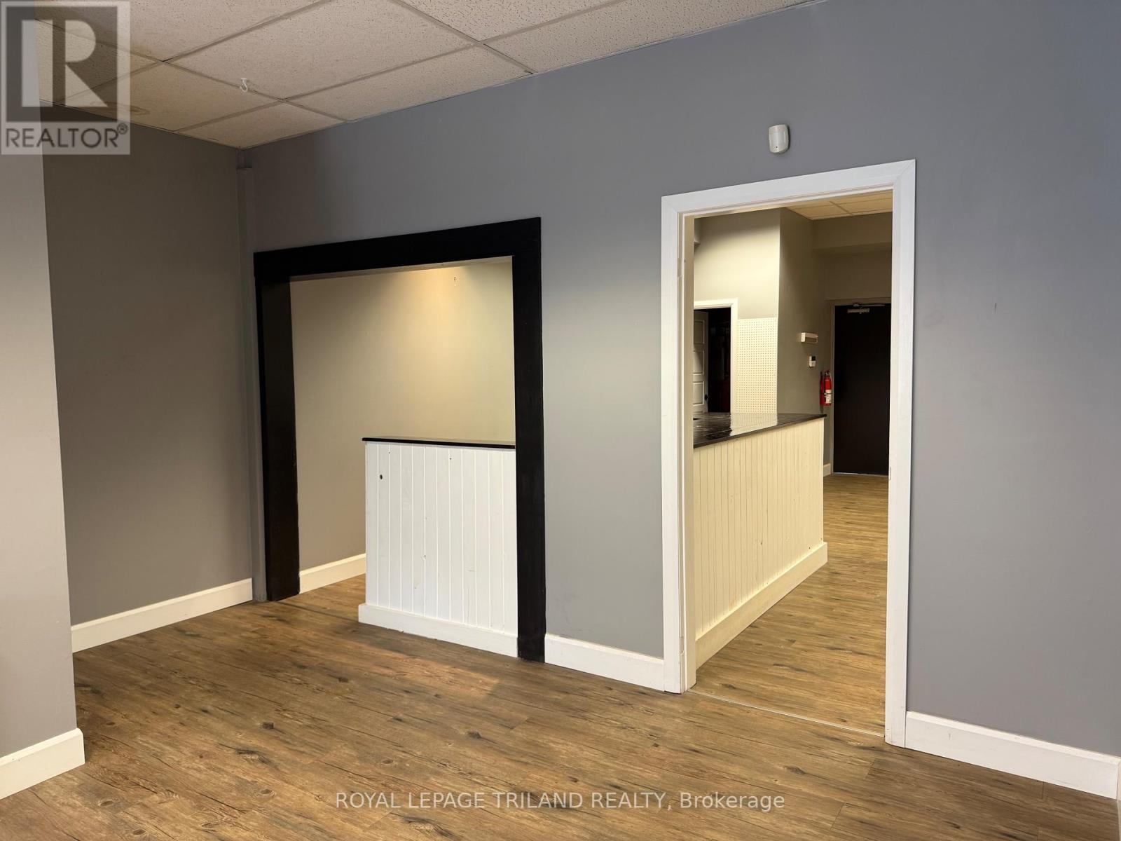 Main Floor - 656 Talbot Street, St. Thomas, Ontario  N5P 1C8 - Photo 22 - X12258441