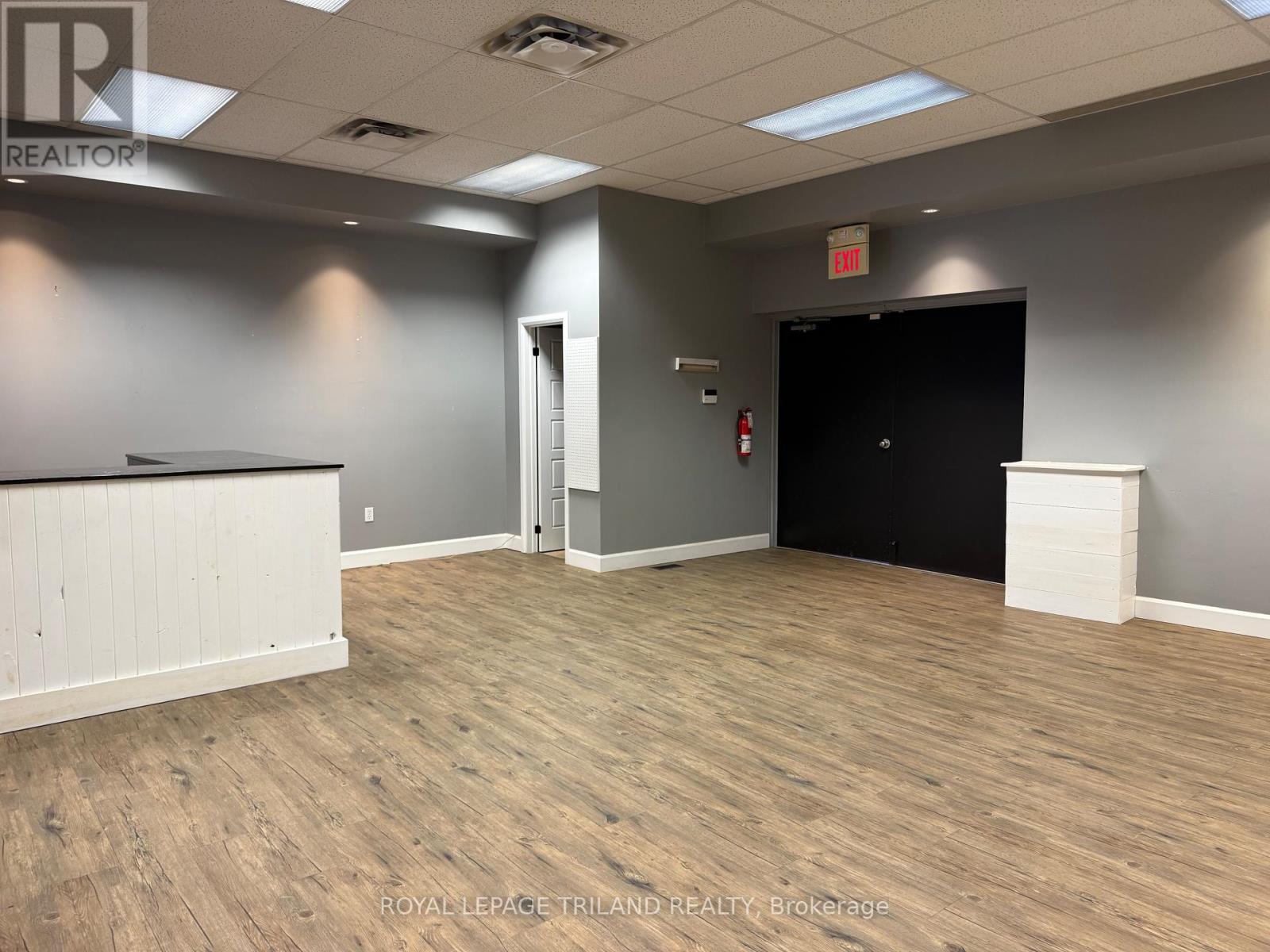 Main Floor - 656 Talbot Street, St. Thomas, Ontario  N5P 1C8 - Photo 27 - X12258441