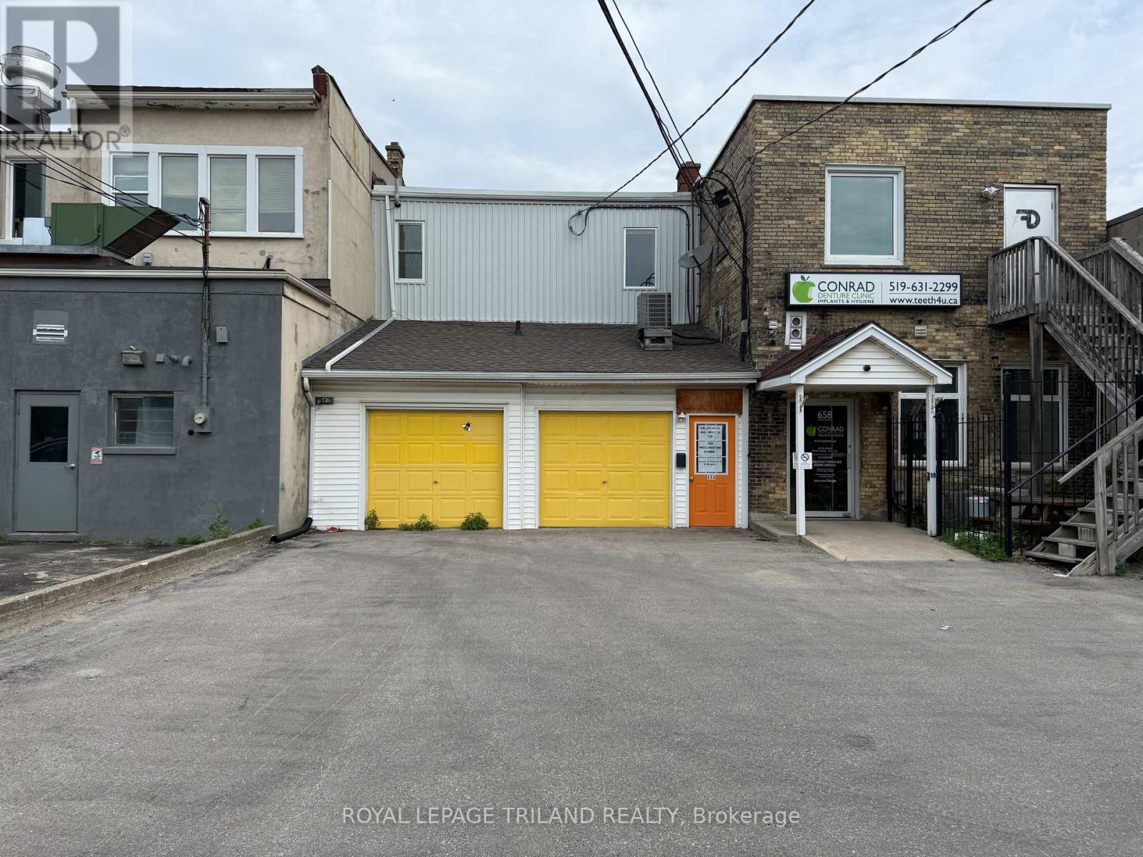 Main Floor - 656 Talbot Street, St. Thomas, Ontario  N5P 1C8 - Photo 4 - X12258441