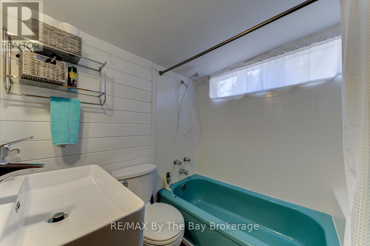 278 Coastline Drive, Wasaga Beach, Ontario  L9Z 2M4 - Photo 15 - S12258435