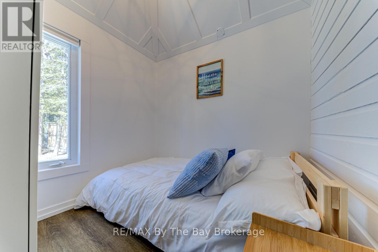 278 Coastline Drive, Wasaga Beach, Ontario  L9Z 2M4 - Photo 7 - S12258435