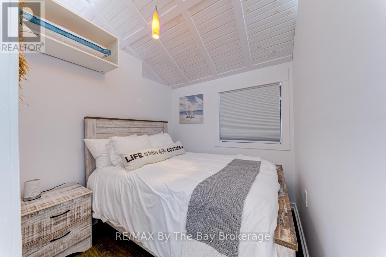 278 Coastline Drive, Wasaga Beach, Ontario  L9Z 2M4 - Photo 9 - S12258435