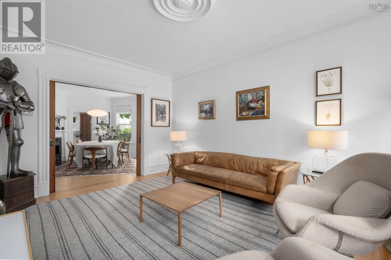 Property at 1545 Henry Street image 5
