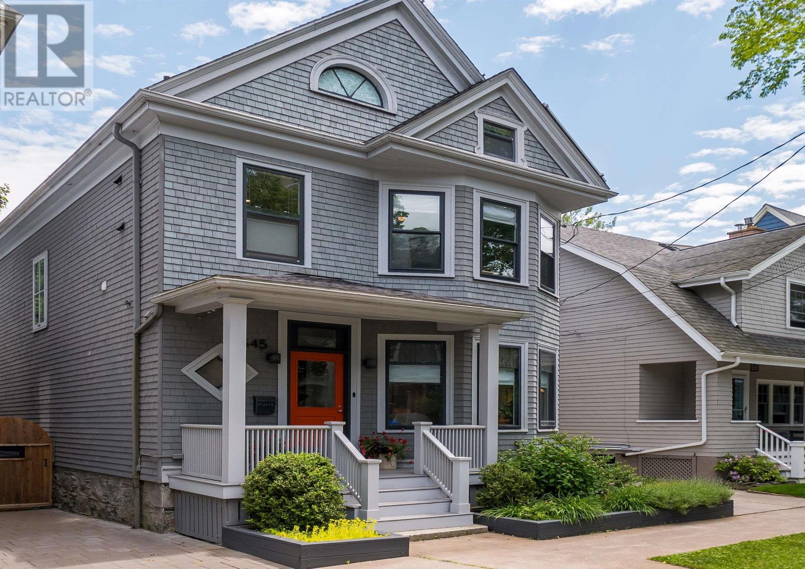 Property at 1545 Henry Street image 2