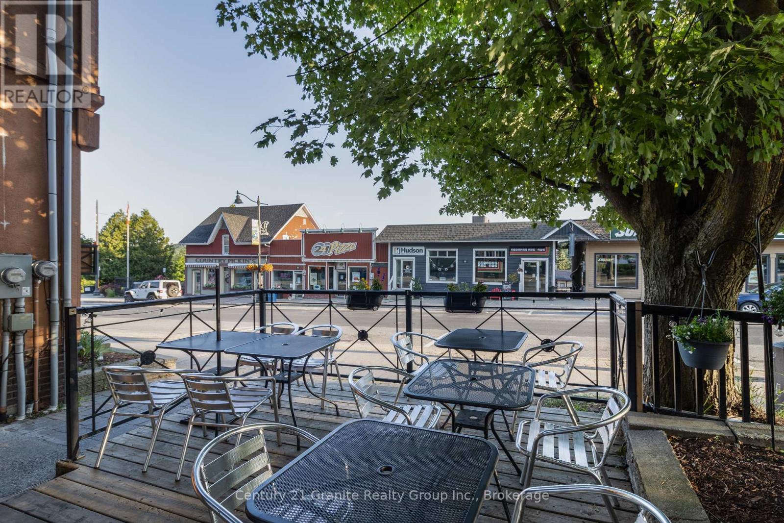 172 Highland Street, Dysart Et Al, Ontario  K0M 1S0 - Photo 5 - X12258434