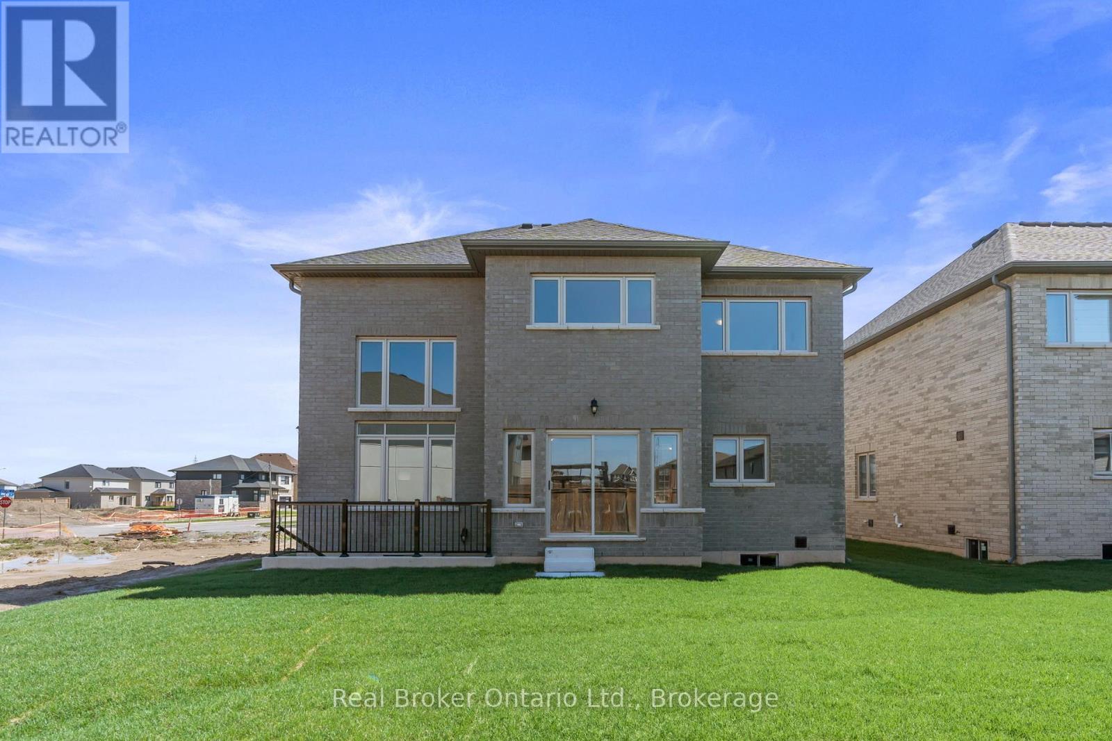 15 Venture Way, Thorold, Ontario  L2V 0G9 - Photo 46 - X12258486