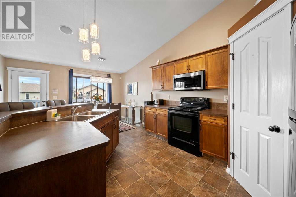 Property at 308 Lancaster Drive image 5