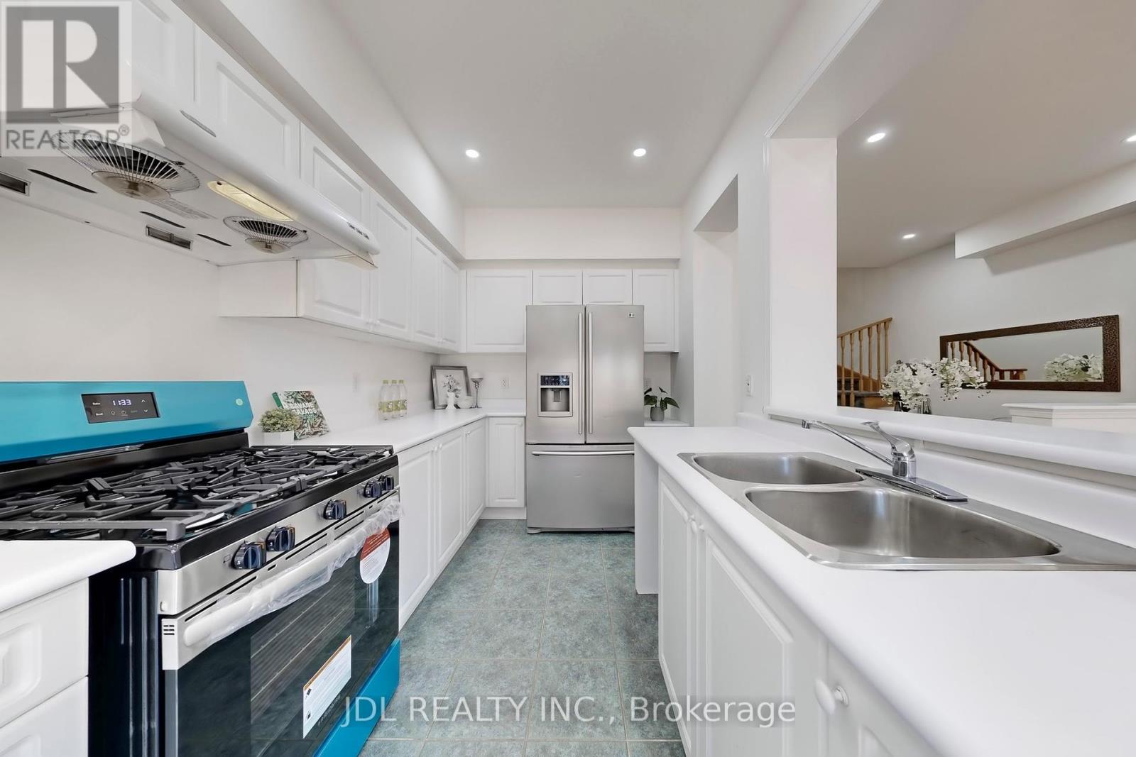 52 Wyper Square, Toronto, Ontario M1S 0B3 - Photo 10 - E12258481