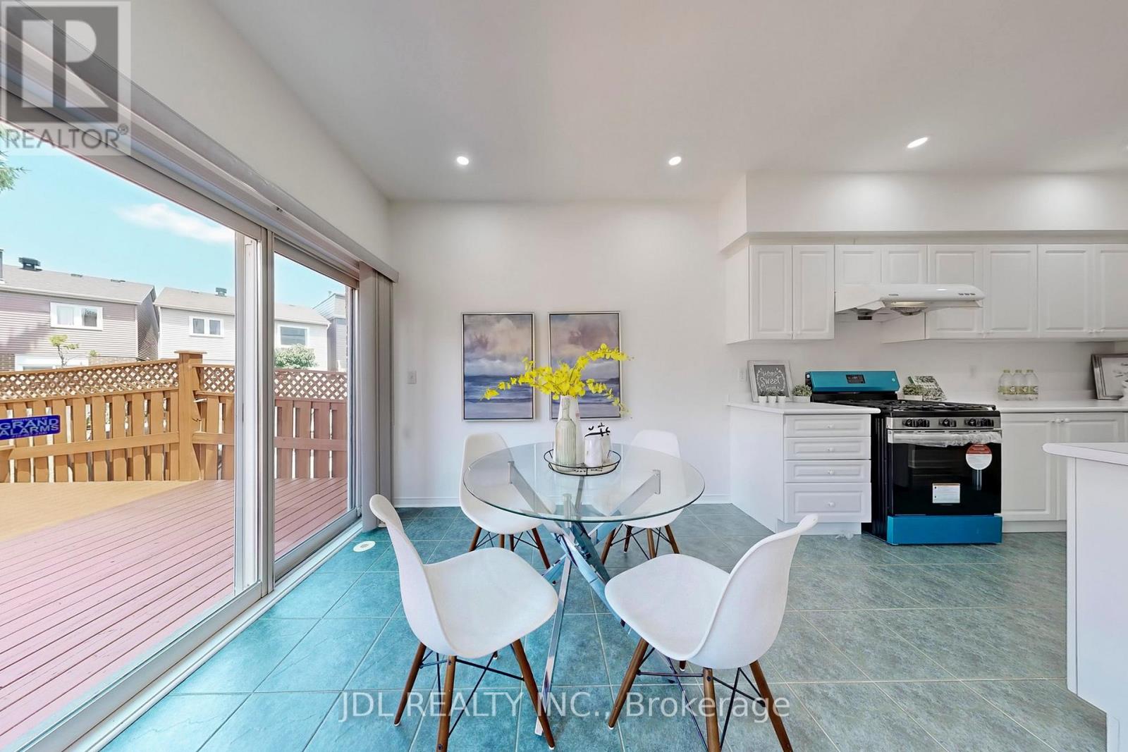 52 Wyper Square, Toronto, Ontario M1S 0B3 - Photo 12 - E12258481