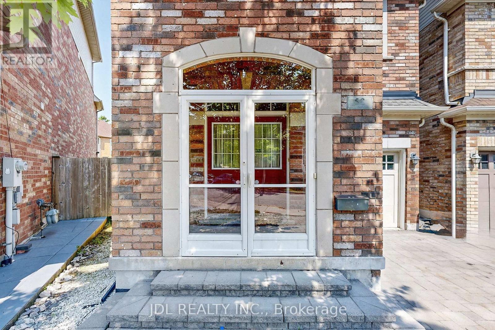 Property at 52 WYPER SQUARE image 2