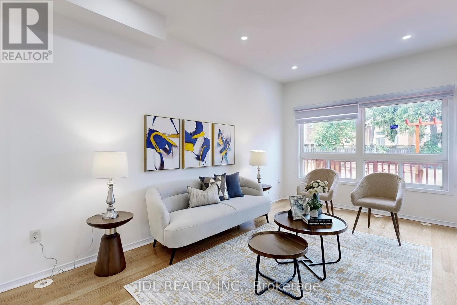 Property at 52 WYPER SQUARE image 3