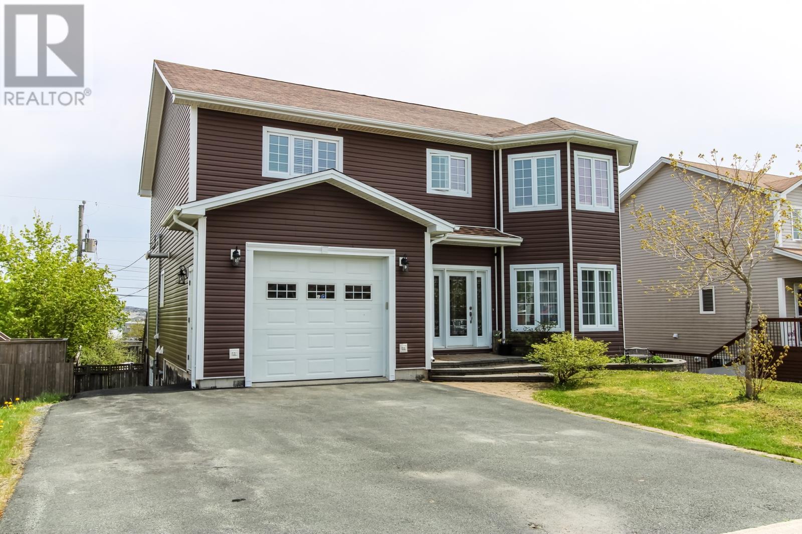 Property at 76 Hollyberry Drive image 1