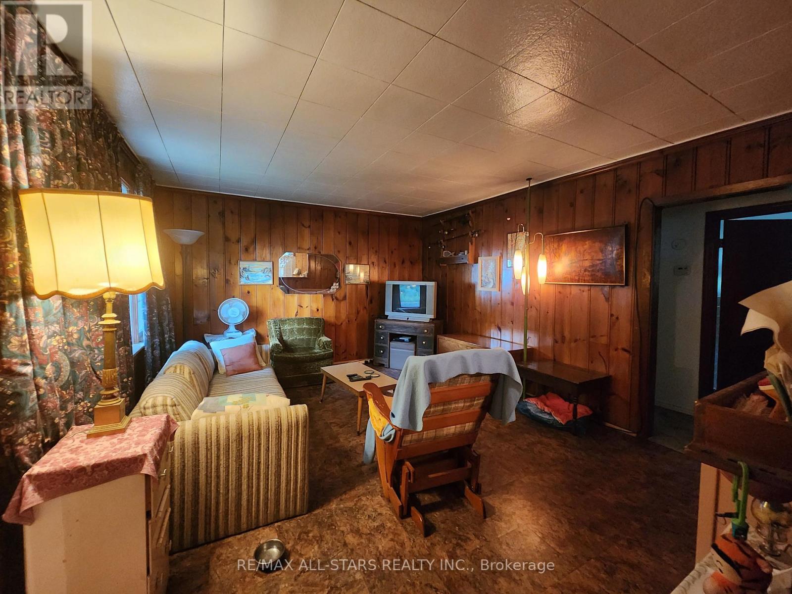 Property at 101 CLOVELLY COVE image 5