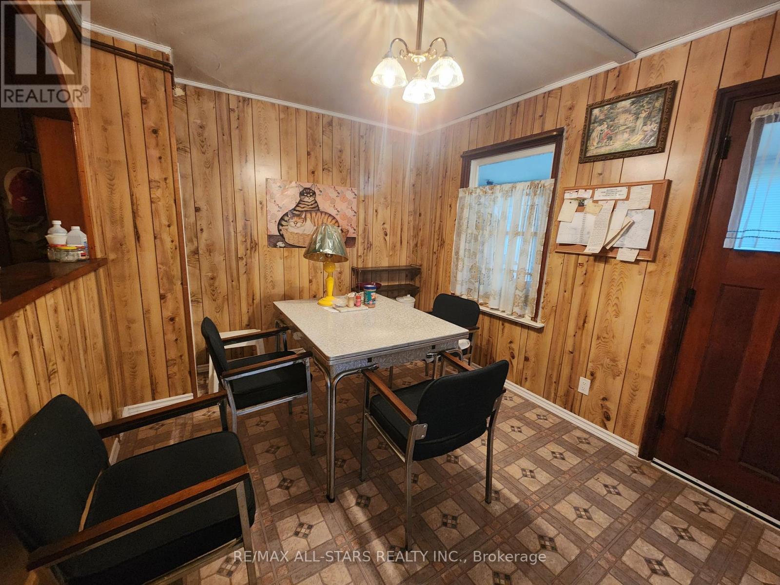 Property at 101 CLOVELLY COVE image 4