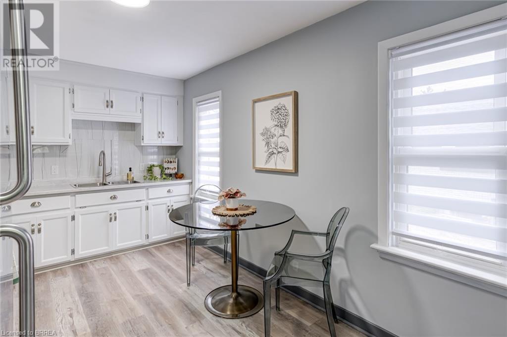 Property at 133 MARGARET Avenue S image 5