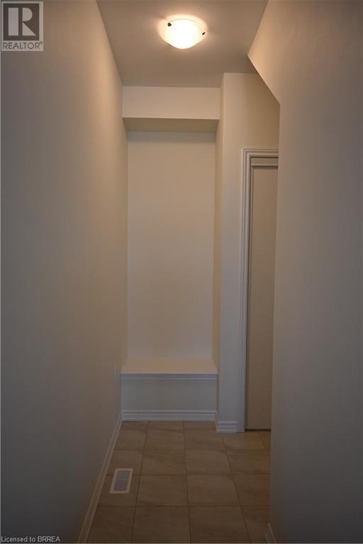 1 Bee Crescent, Brantford, Ontario  N3T 0V7 - Photo 24 - 40744226