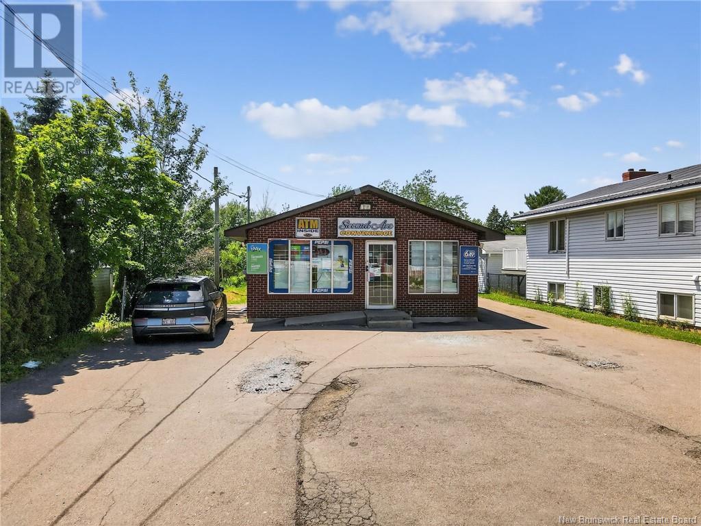 126 Second Avenue, Moncton, New Brunswick  E1C 7Y2 - Photo 1 - NB122096