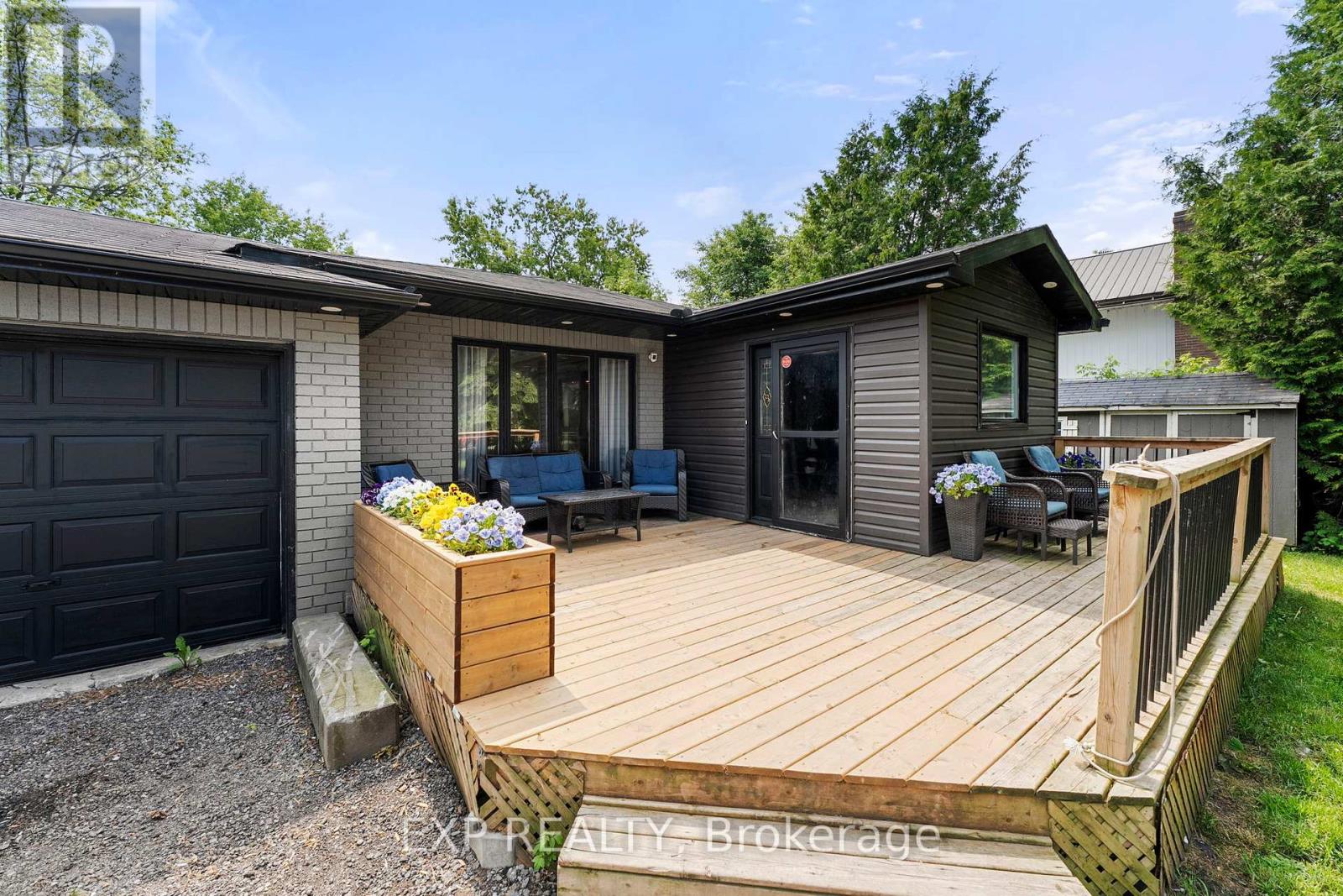 Property at 24115 THORAH PARK BOULEVARD image 4