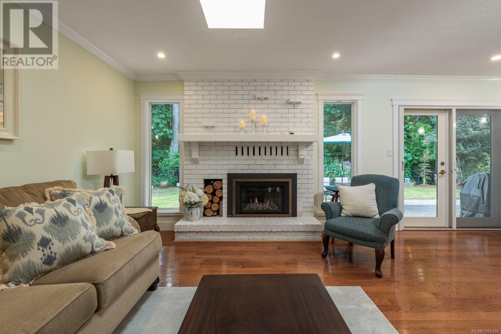 Property at 1837 Pastel Cres image 5