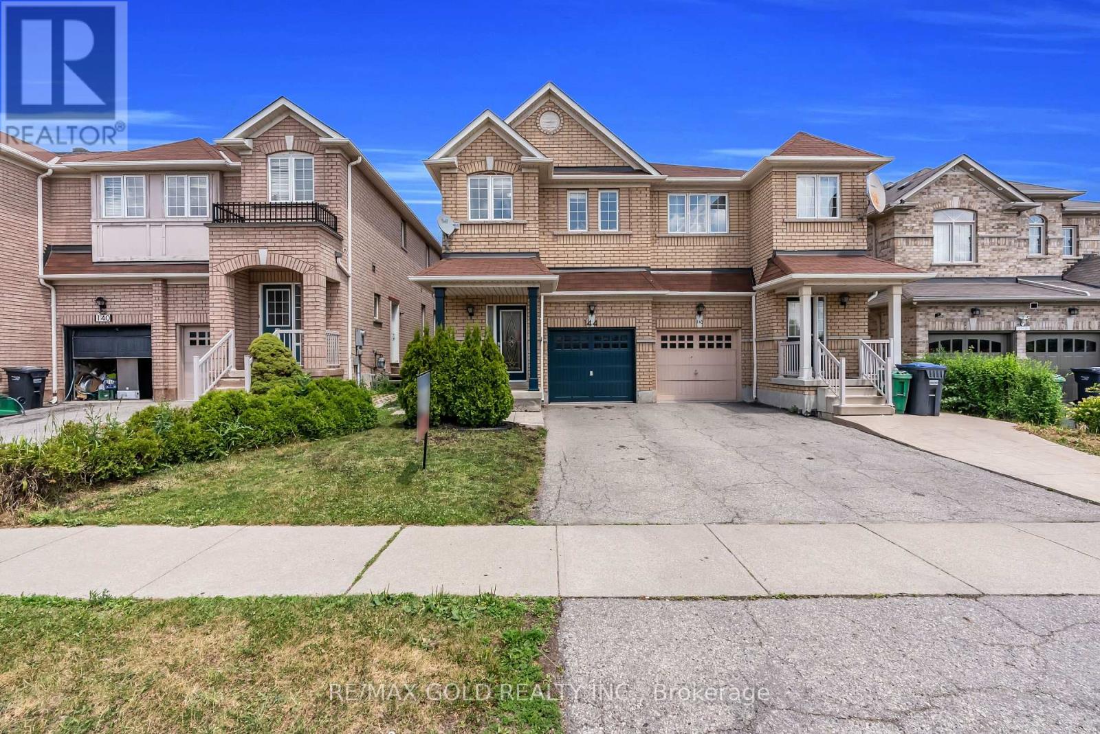 Property at 144 CRYSTALVIEW CRESCENT image 3
