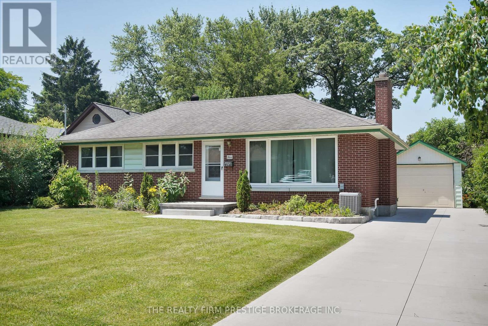 Property at 361 GRIFFITH STREET image 2