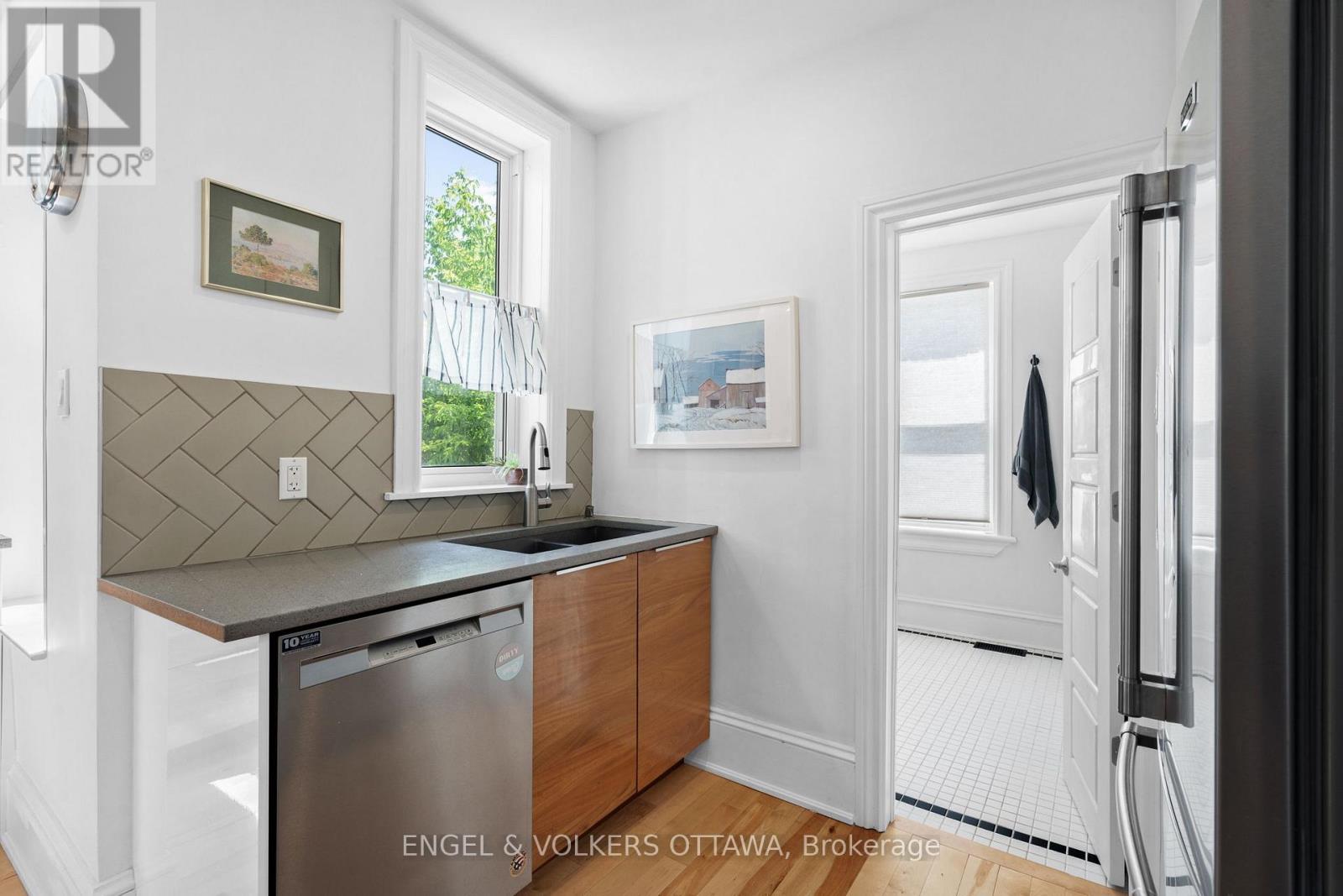 244 Flora Street, Ottawa, Ontario  K1R 5R9 - Photo 21 - X12258519