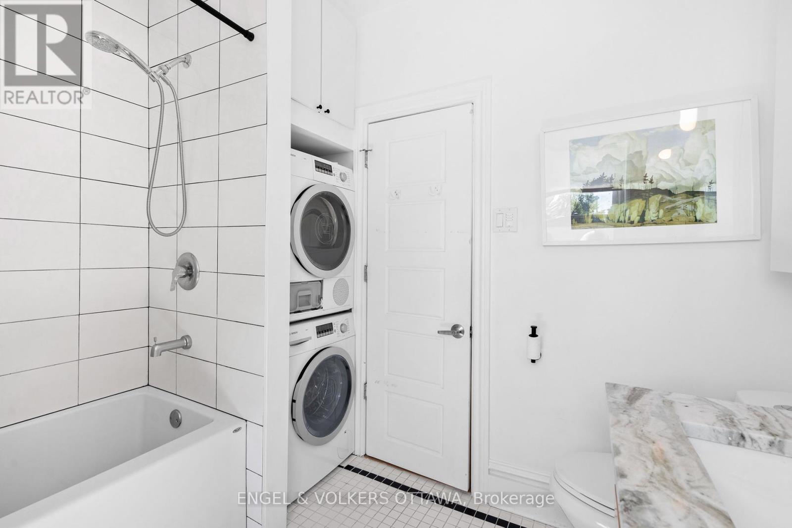 244 Flora Street, Ottawa, Ontario  K1R 5R9 - Photo 31 - X12258519