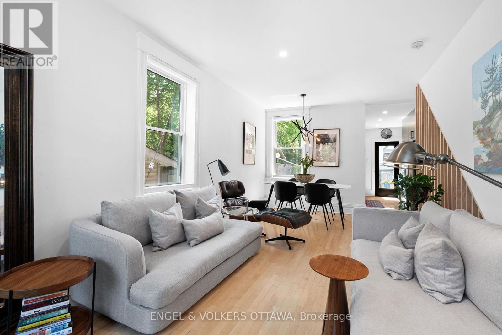 Property at 244 FLORA STREET image 4