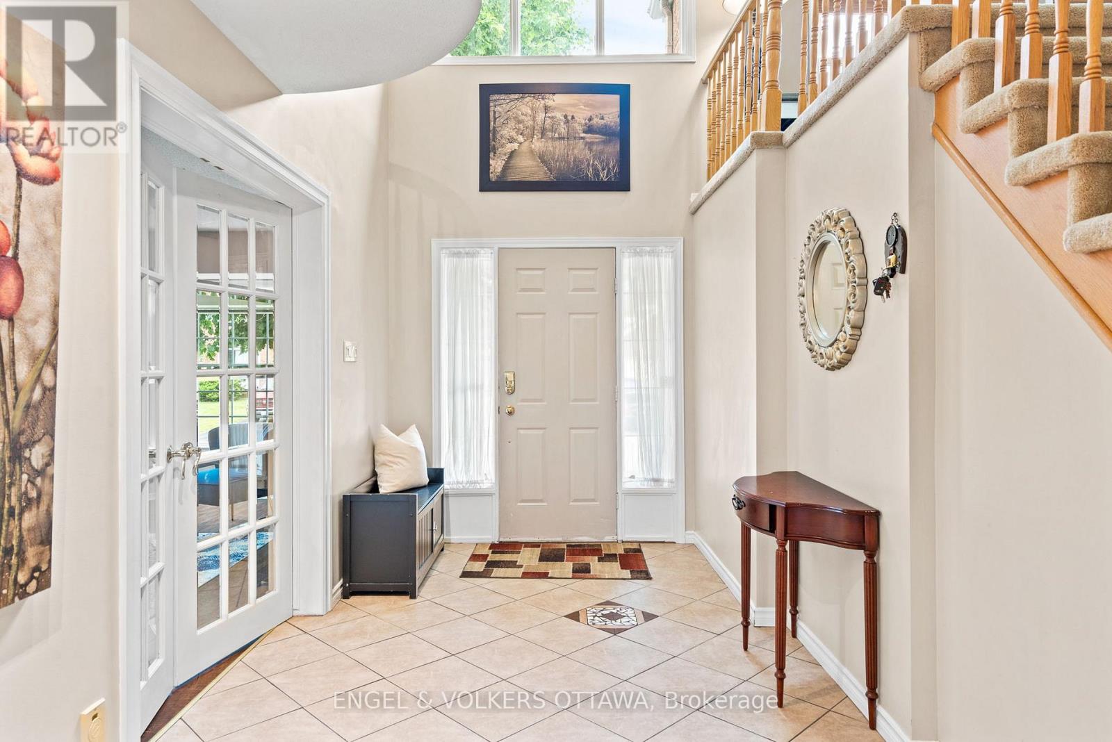 Property at 4 COLLINGWOOD CRESCENT image 2