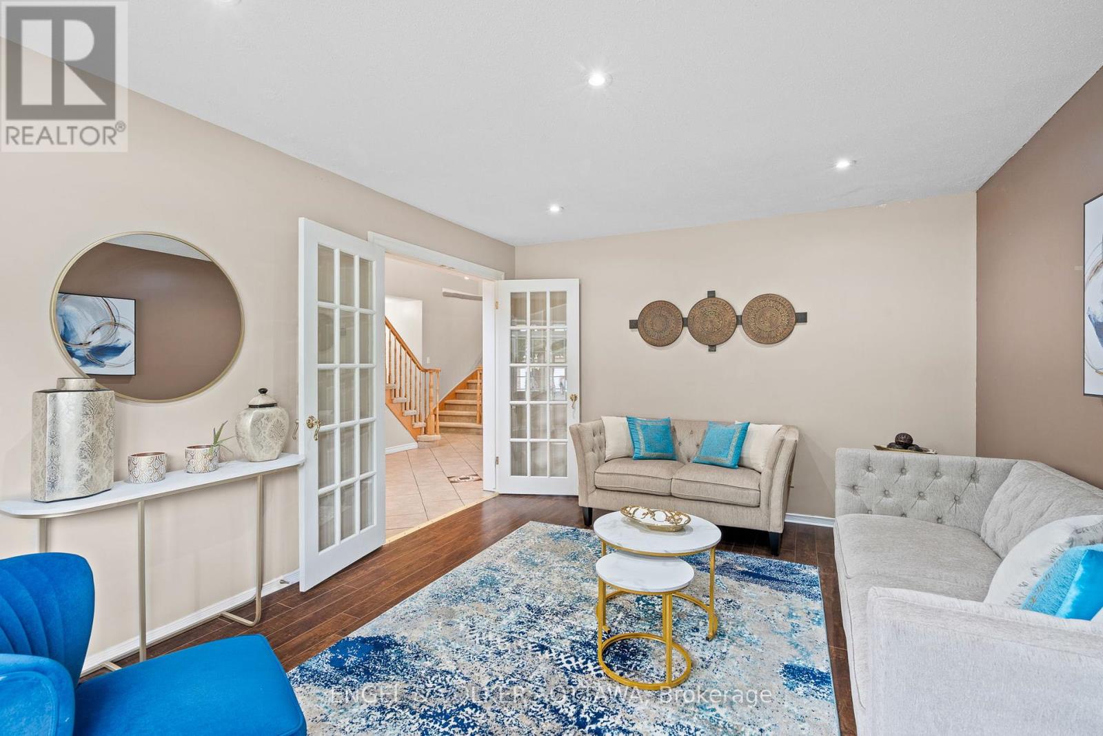 Property at 4 COLLINGWOOD CRESCENT image 5