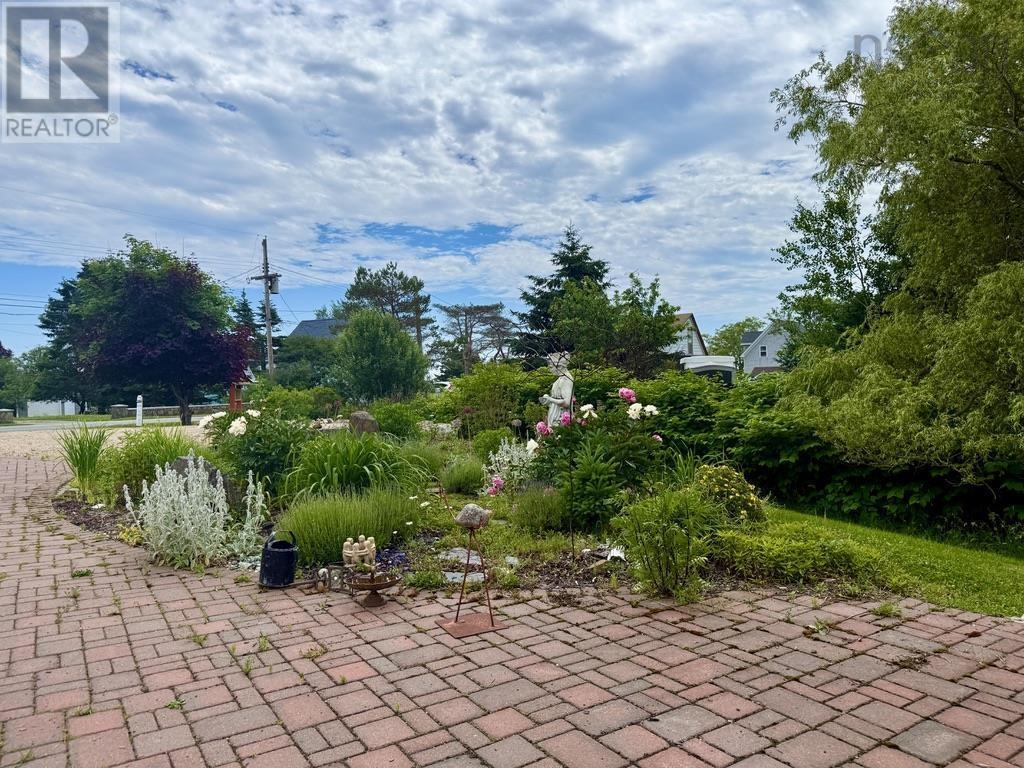 20 The Lane, Blue Rocks, Nova Scotia  B0J 2C0 - Photo 5 - 202508106