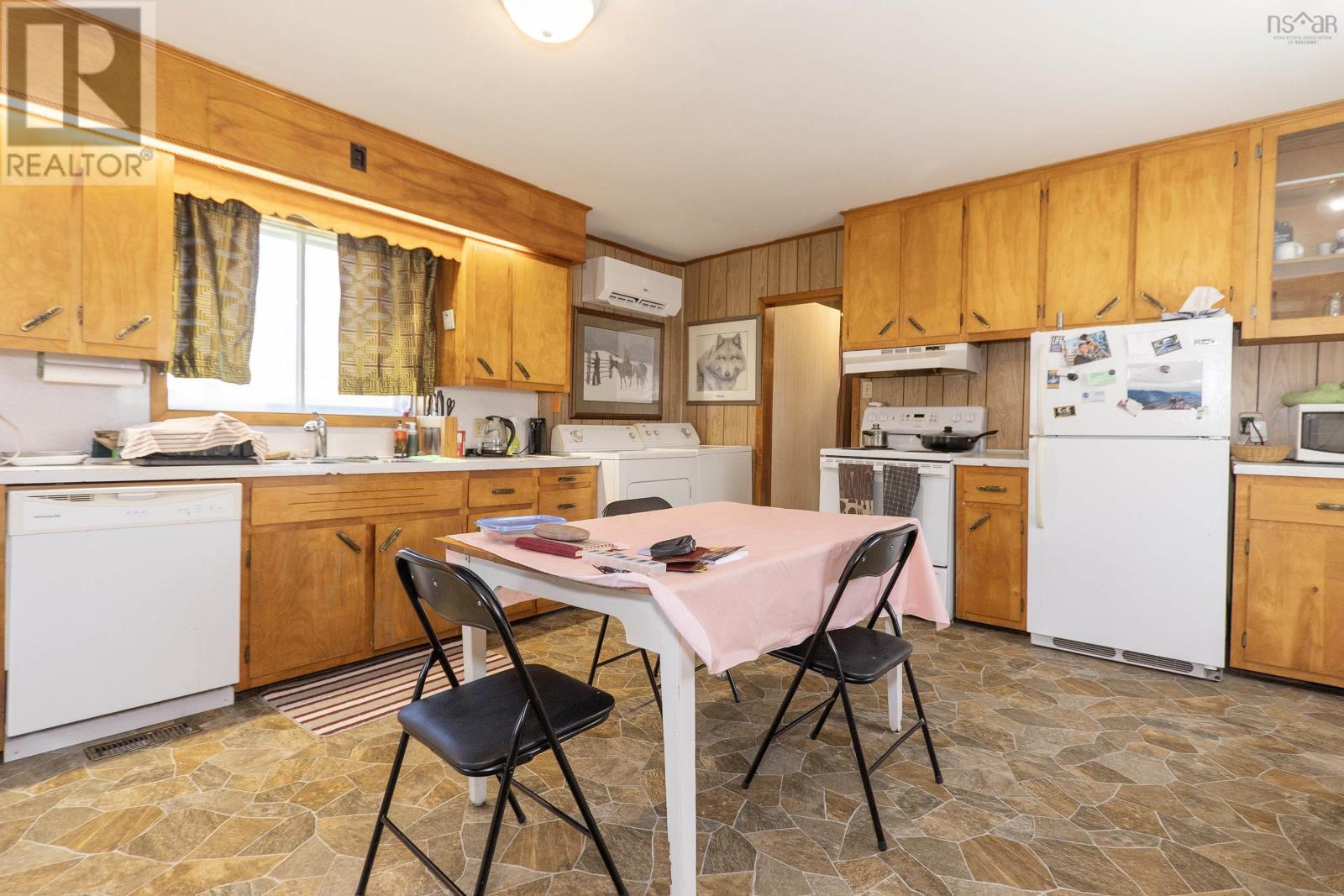 49 Chapel Street, Parrsboro, Nova Scotia  B0M 1S0 - Photo 10 - 202511642