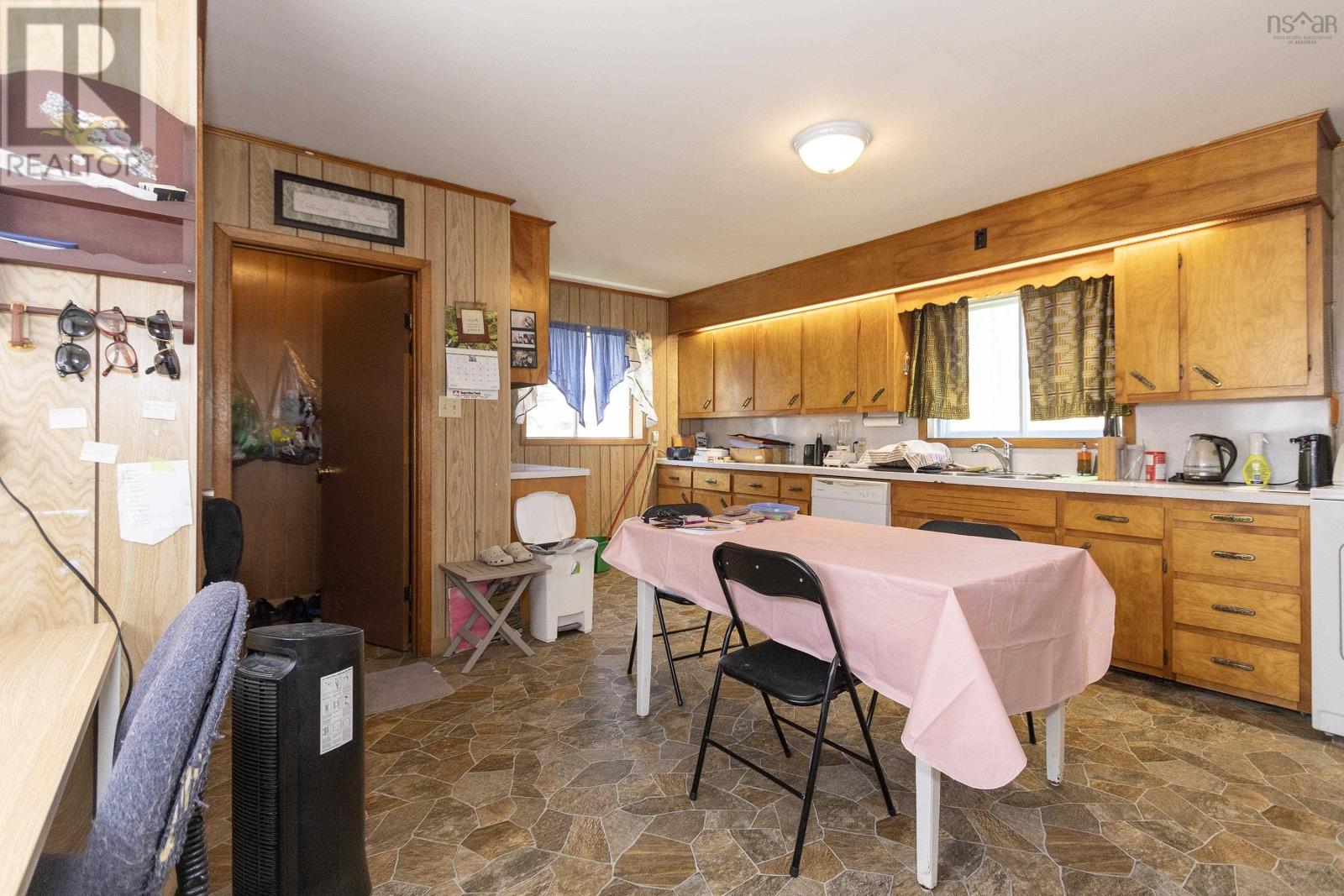49 Chapel Street, Parrsboro, Nova Scotia  B0M 1S0 - Photo 12 - 202511642