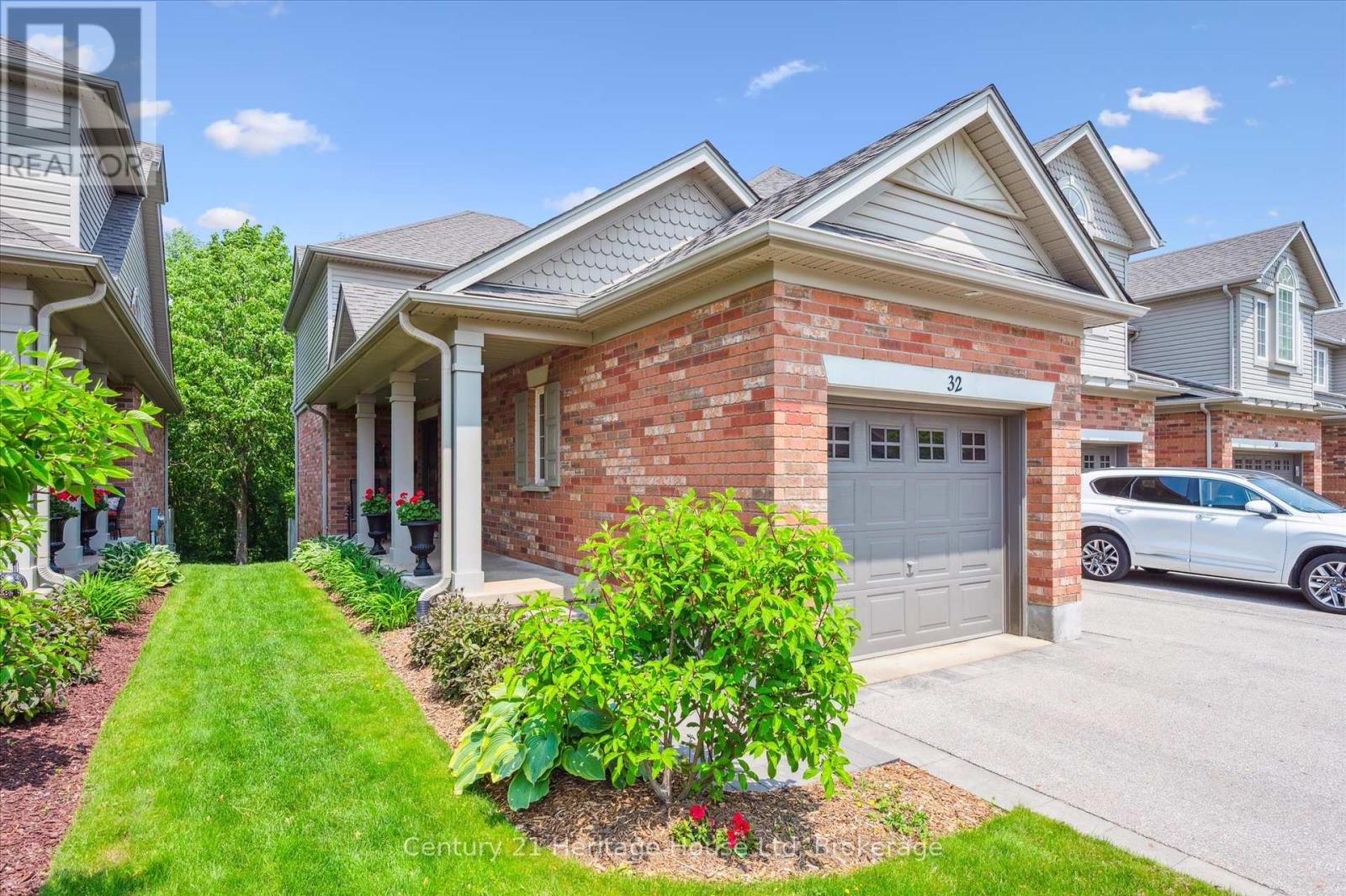 Property at 32 - 755 WILLOW ROAD image 1