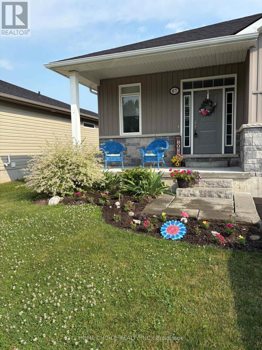 Property at 67 ROYAL GALA DRIVE image 2